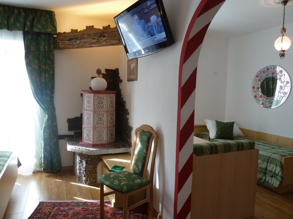Hotel Ancora Castello-Molina di Fiemme Exteriör bild