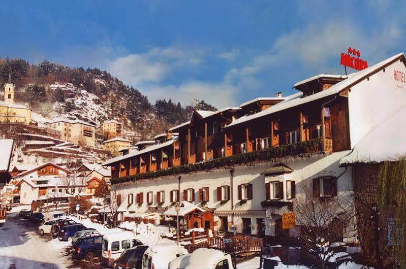 Hotel Ancora Castello-Molina di Fiemme Exteriör bild