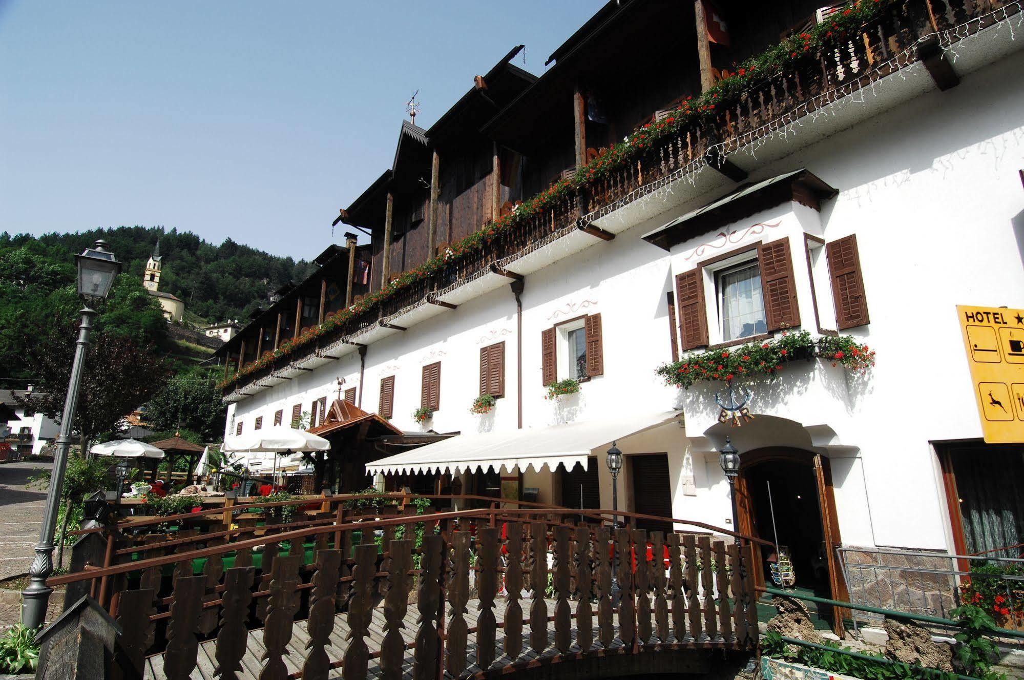 Hotel Ancora Castello-Molina di Fiemme Exteriör bild
