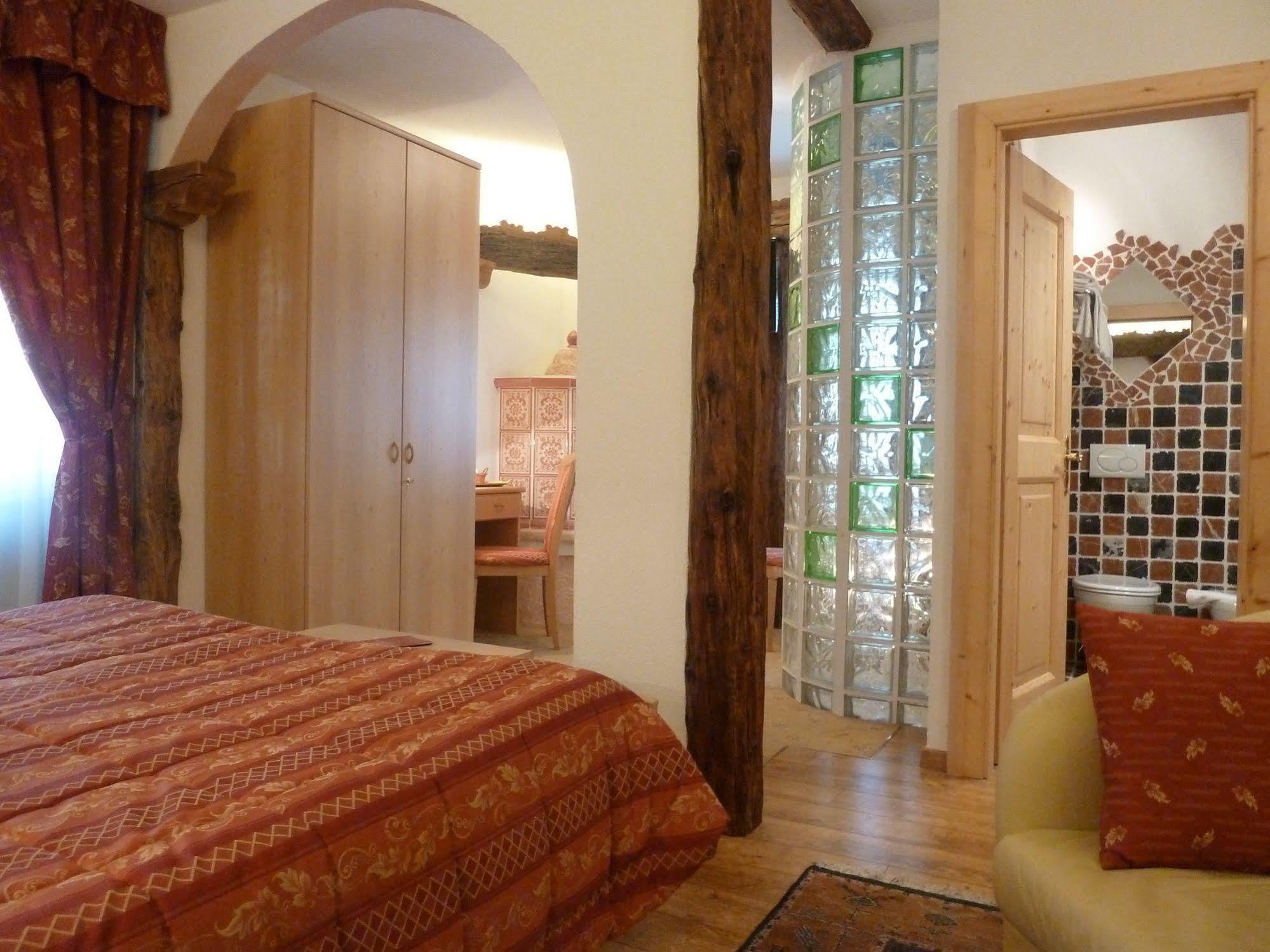 Hotel Ancora Castello-Molina di Fiemme Exteriör bild
