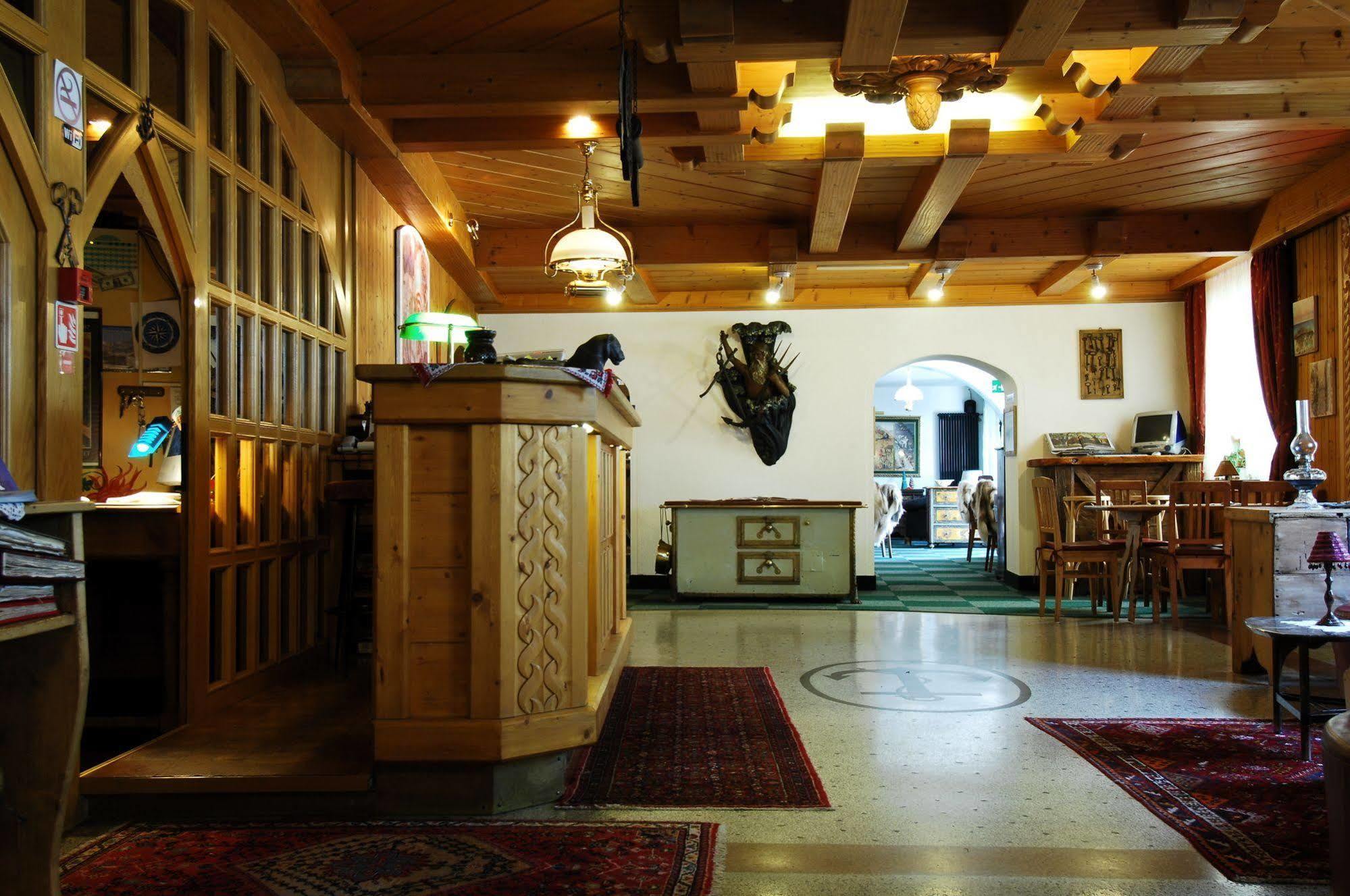 Hotel Ancora Castello-Molina di Fiemme Exteriör bild
