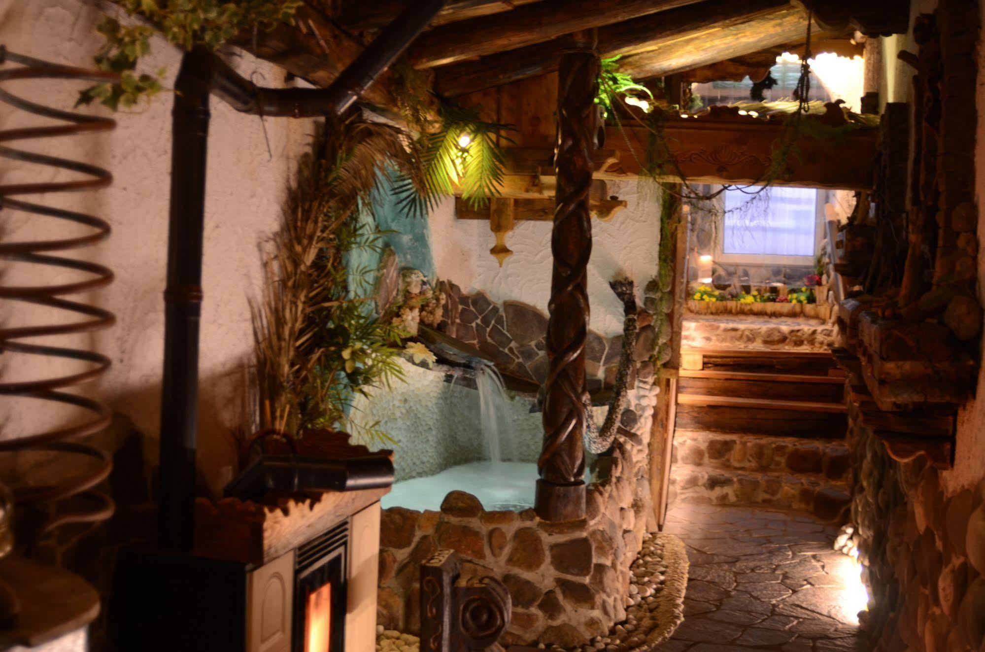 Hotel Ancora Castello-Molina di Fiemme Exteriör bild